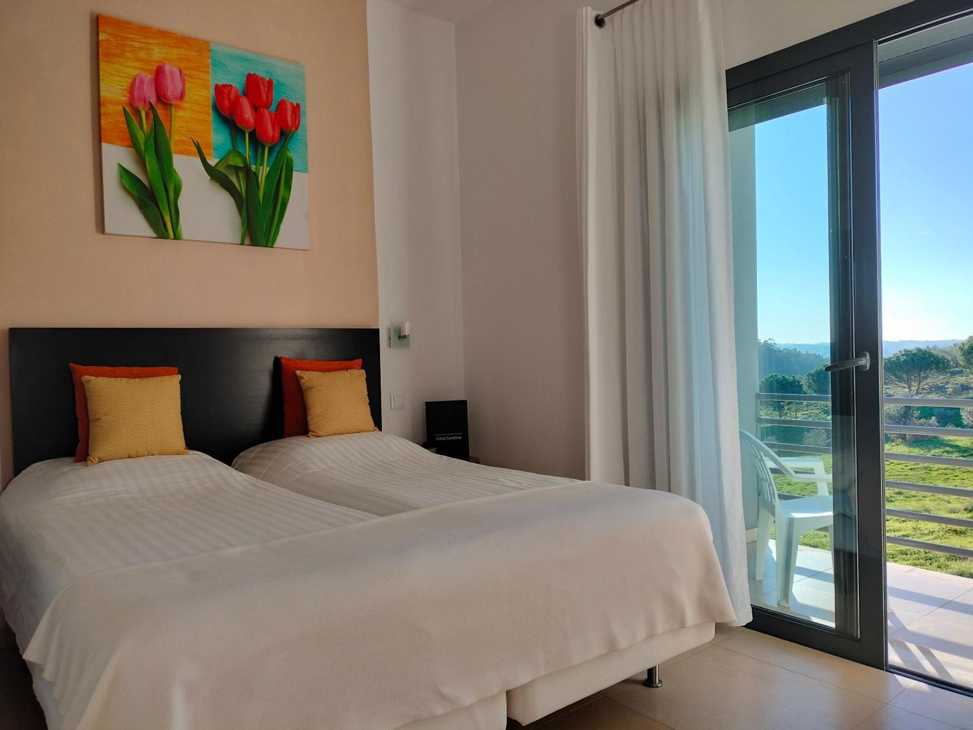 Casa Ceedina Bed And Breakfast & Beauty Batalha Exterior photo