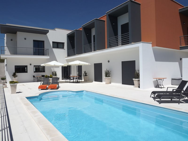 Casa Ceedina Bed And Breakfast & Beauty Batalha Exterior photo