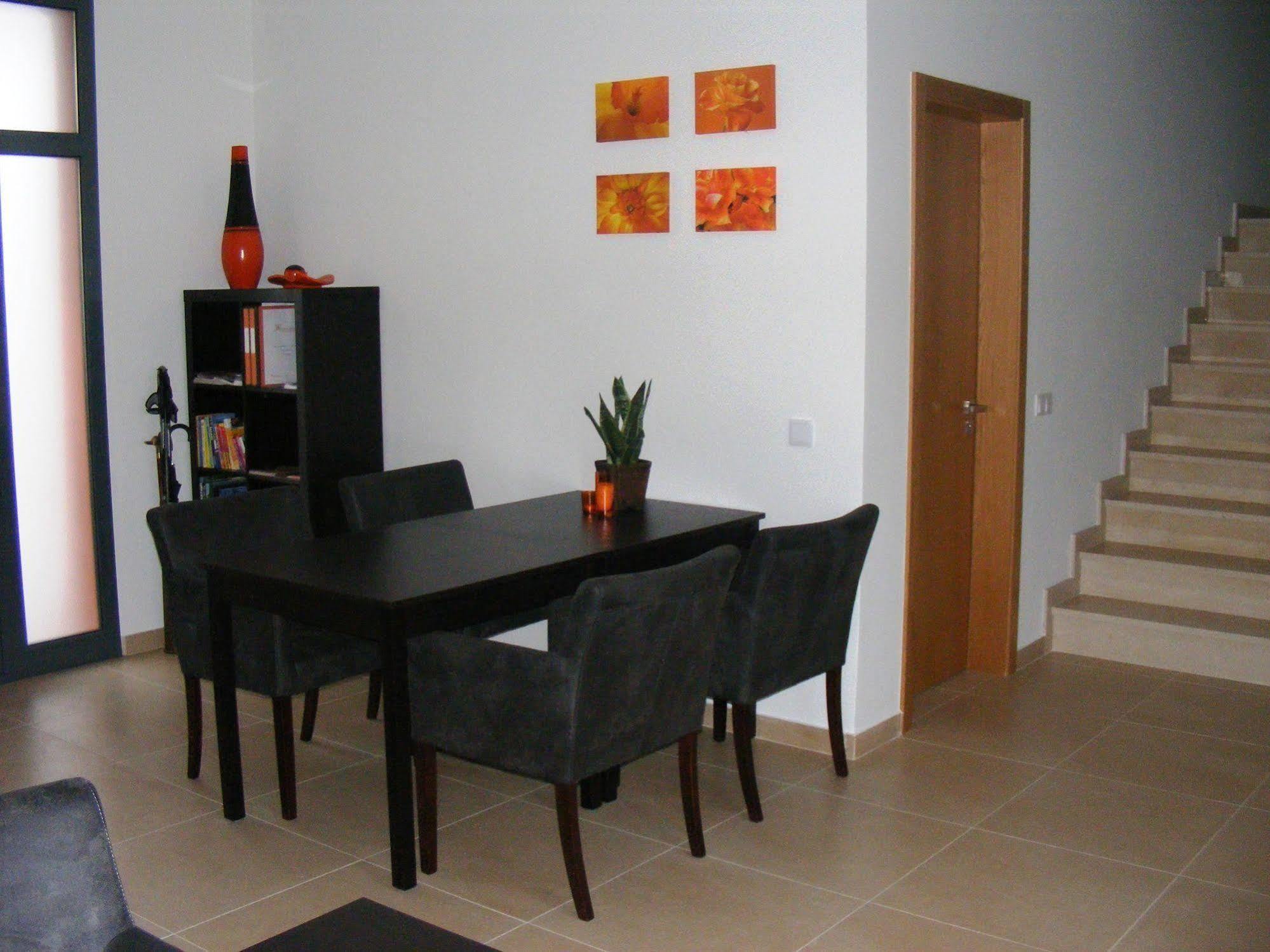 Casa Ceedina Bed And Breakfast & Beauty Batalha Exterior photo