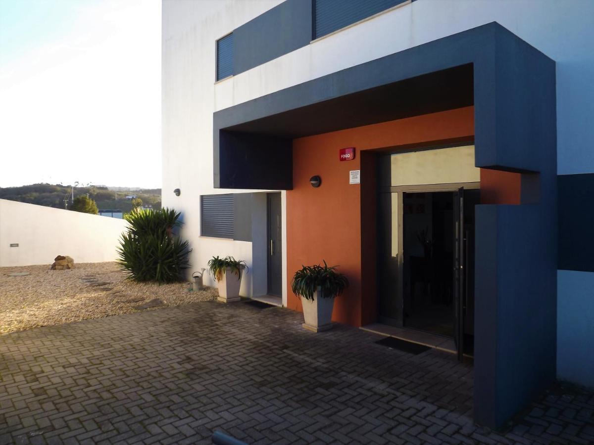 Casa Ceedina Bed And Breakfast & Beauty Batalha Exterior photo